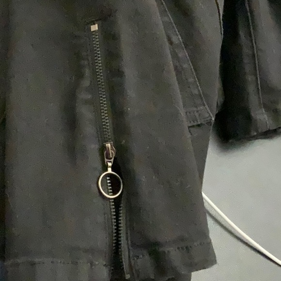 For THE REPUBLIC black relaxed fit denim pants with side hem zippers. Size 12 - Picture 8 of 10